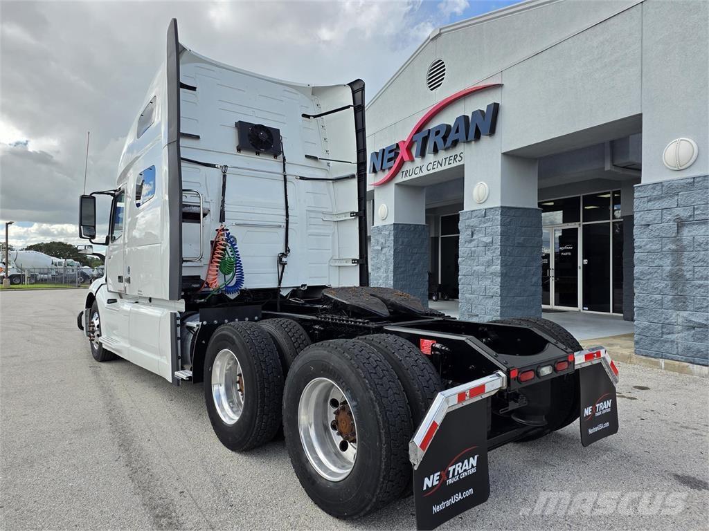 Volvo VNL64T760 Çekiciler