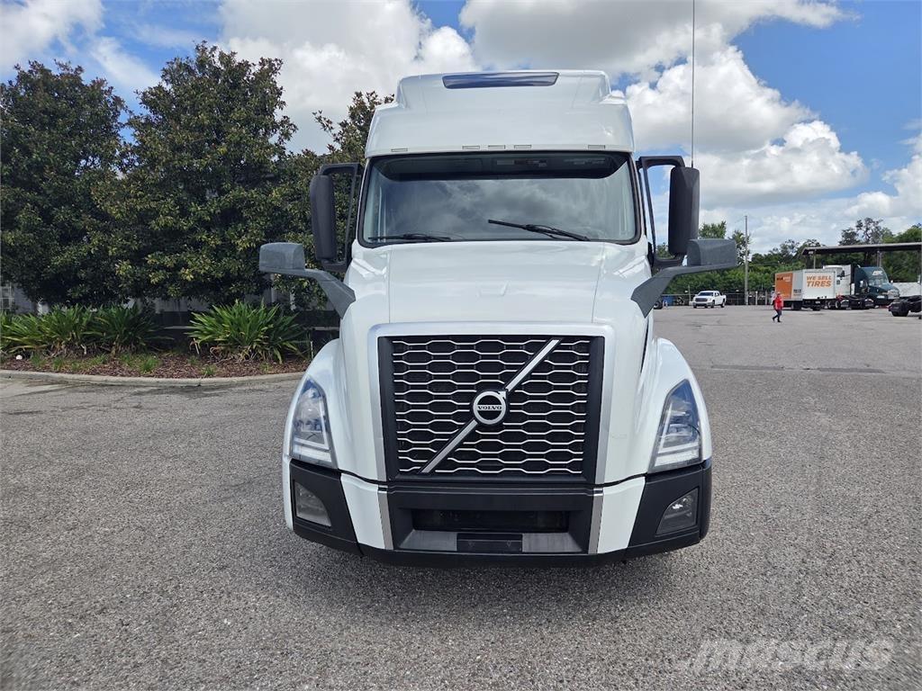 Volvo VNL64T860 Çekiciler