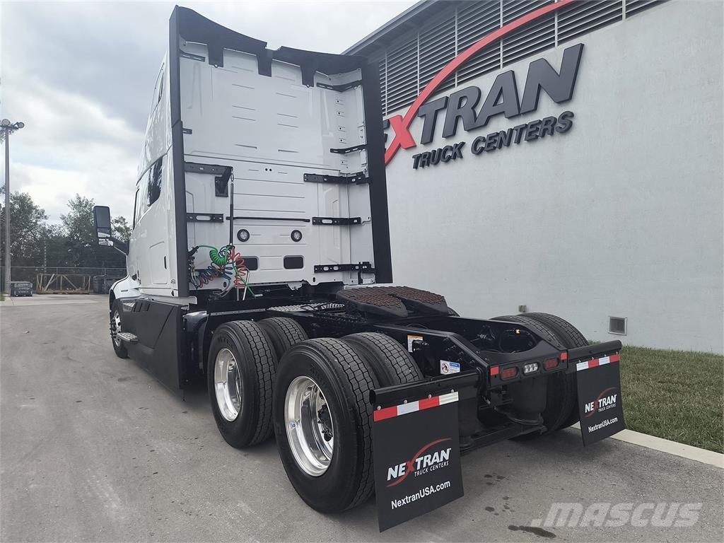 Volvo VNL64T860 Çekiciler