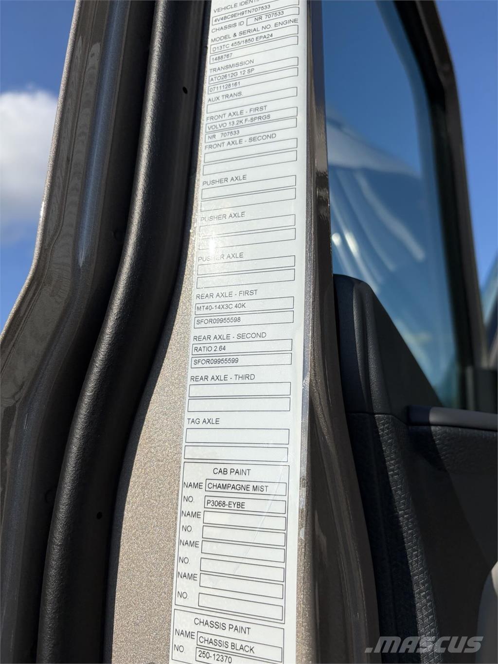 Volvo VNL64T860 Çekiciler