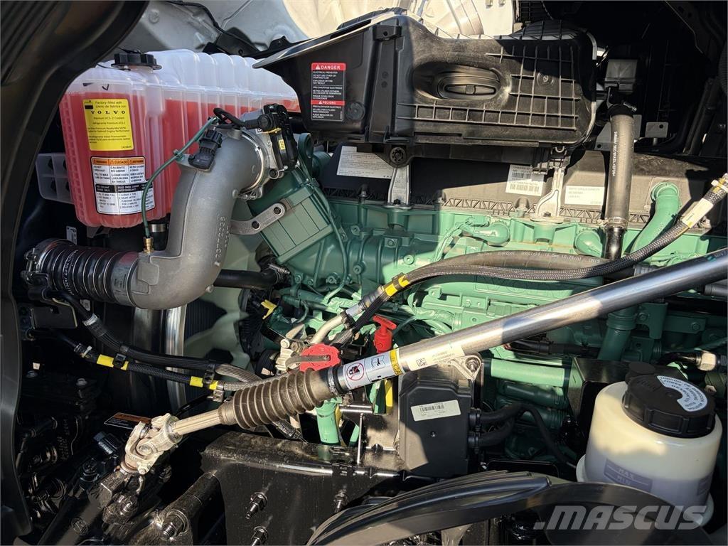 Volvo VNL64T860 Çekiciler