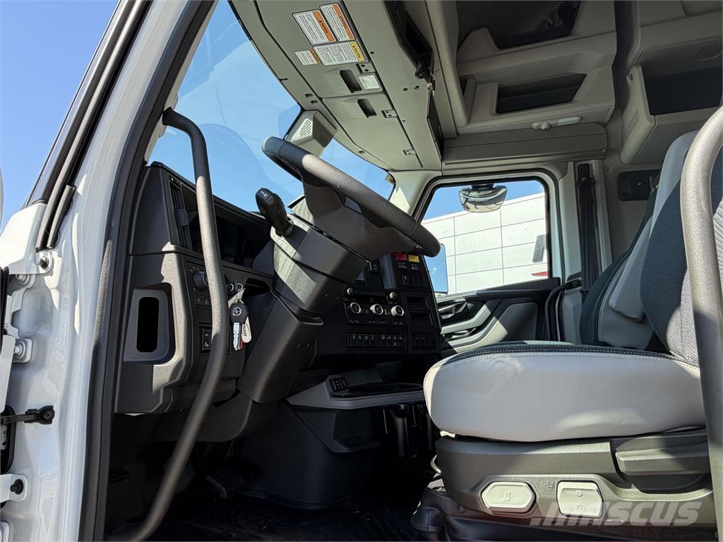 Volvo VNL64T860 Çekiciler