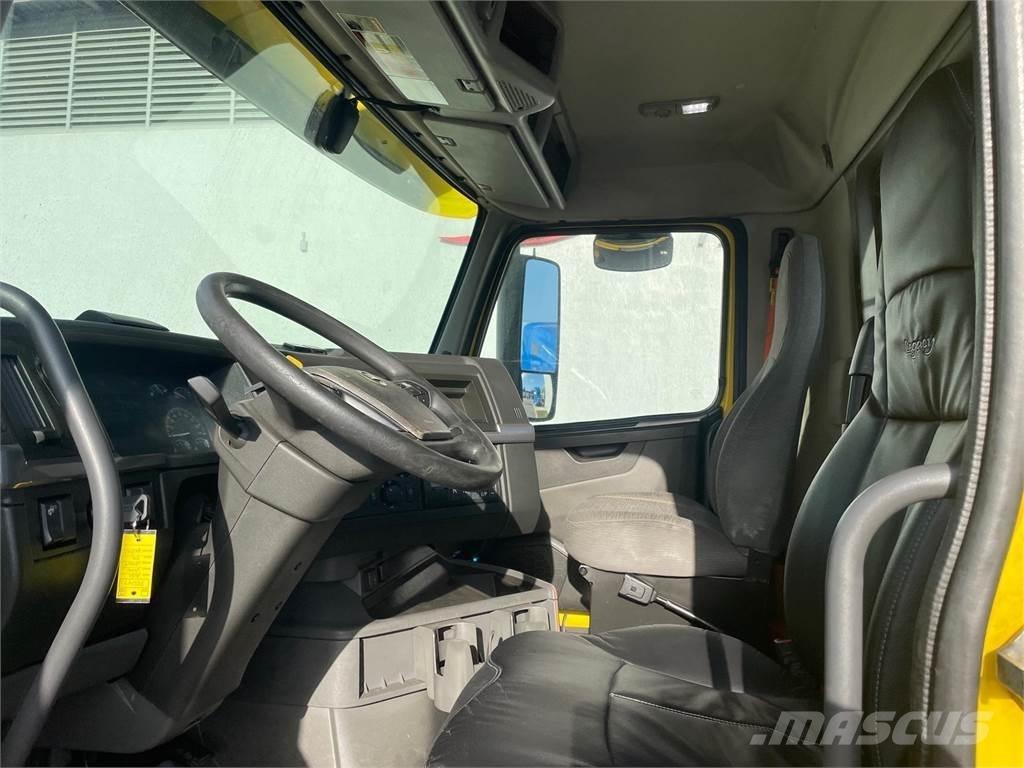Volvo VNR64T300 Çekiciler