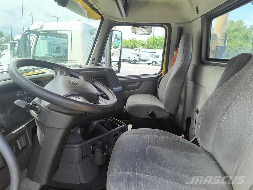 Volvo VNR64T300 Çekiciler