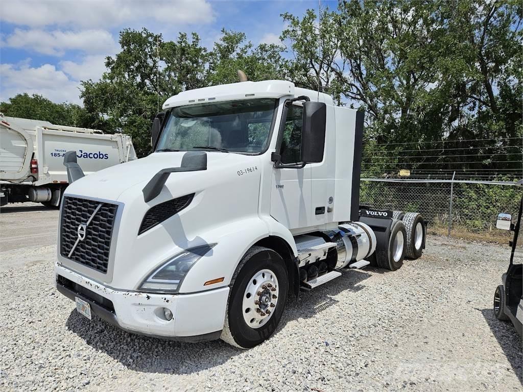 Volvo VNR64T300 Çekiciler