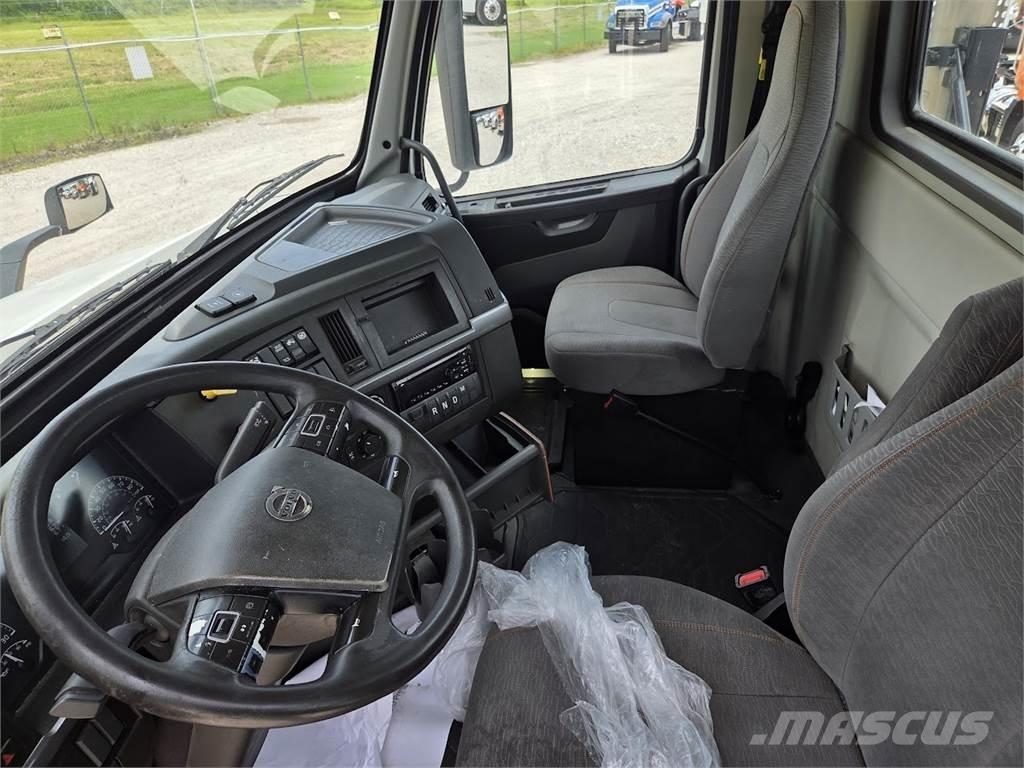 Volvo VNR64T300 Çekiciler