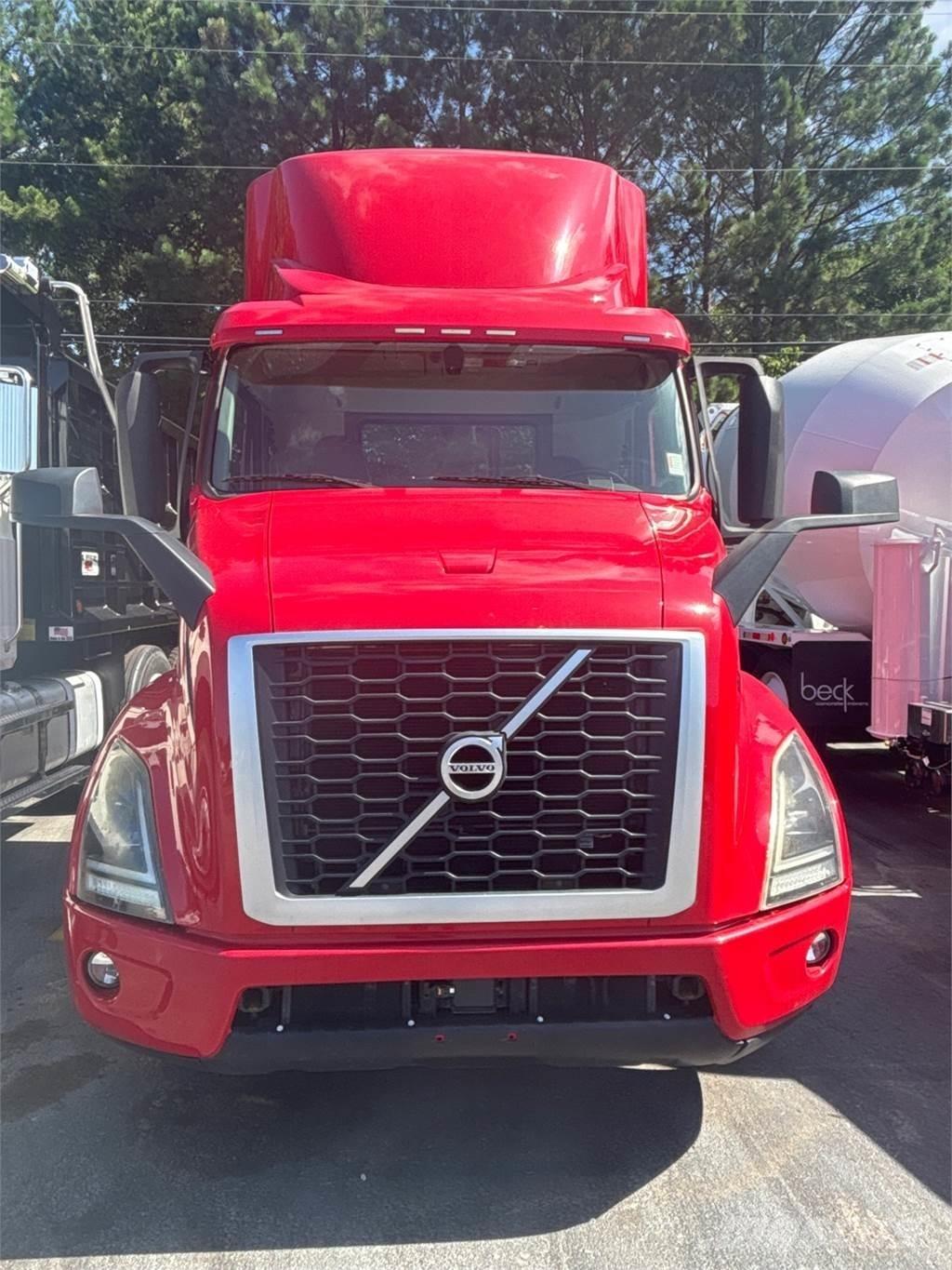 Volvo VNR64T300 Çekiciler