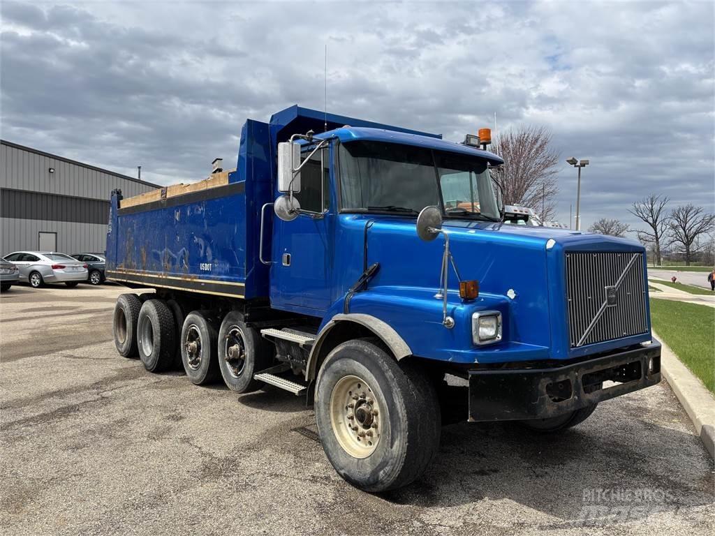 Volvo WG64T Damperli kamyonlar