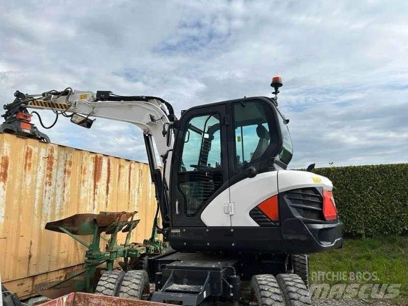 Bobcat E57W Lastik tekerli ekskavatörler