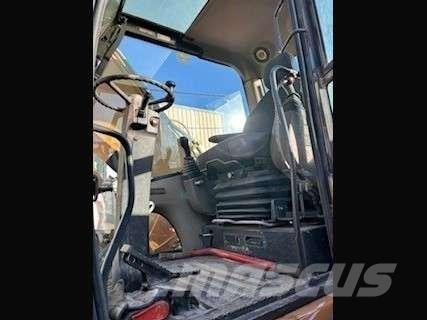 CASE WX210 Lastik tekerli ekskavatörler