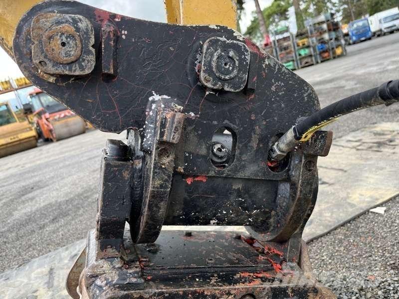 CAT 302.7DCR Mini ekskavatörler, 7 tona dek