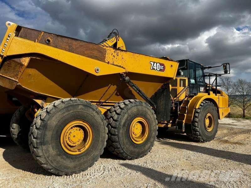 CAT 740GC Belden kirma kaya kamyonu