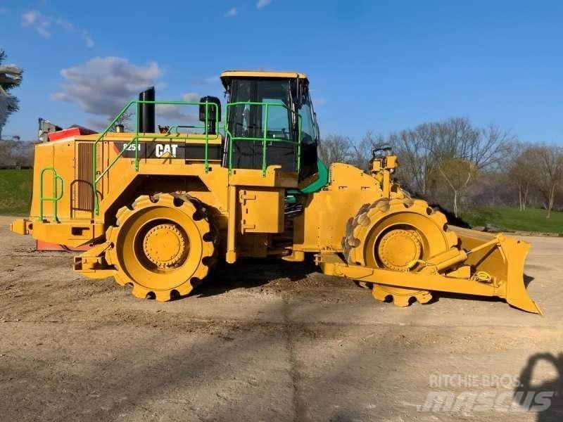 CAT 825H Atik eziciler