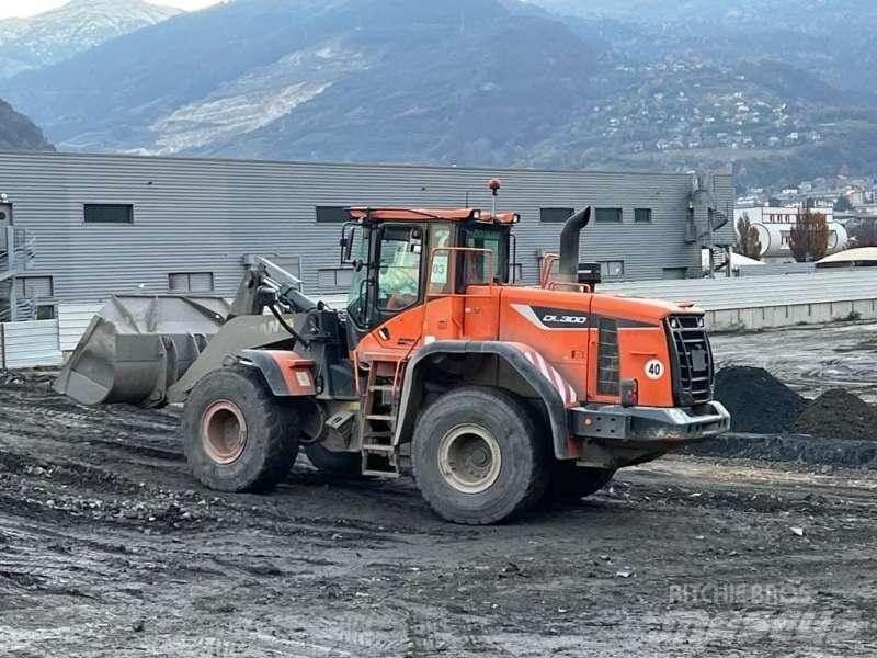 Doosan DL300 Tekerlekli yükleyiciler