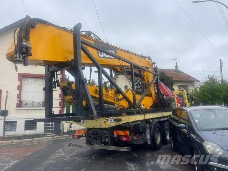 JCB JS360 Yıkım ekskavatörleri