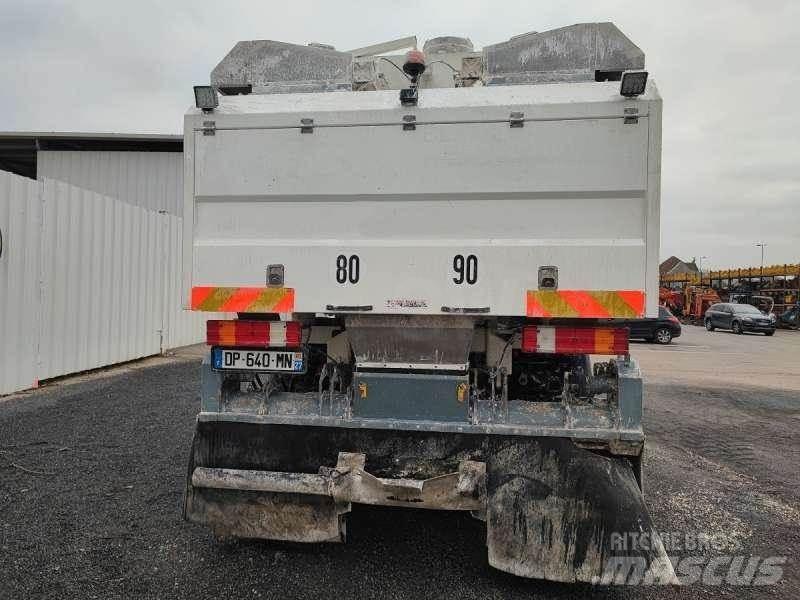 Unimog U500 Diger