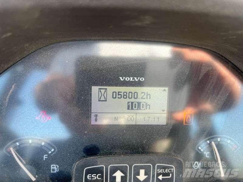 Volvo BL71B Kazıcı yükleyiciler - beko loder