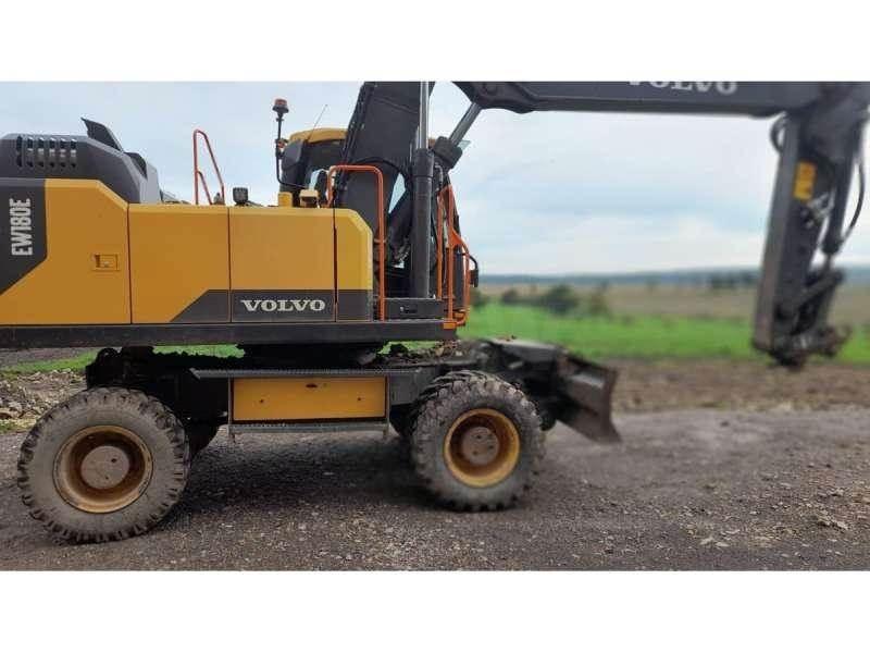 Volvo EW180E Lastik tekerli ekskavatörler