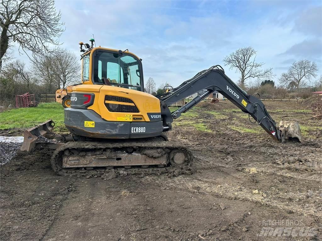 Volvo ECR88D Paletli ekskavatörler