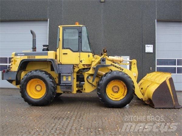 Komatsu WA320 Tekerlekli yükleyiciler