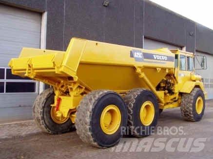 Volvo A25C Belden kirma kaya kamyonu