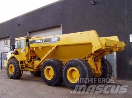 Volvo A25C Belden kirma kaya kamyonu
