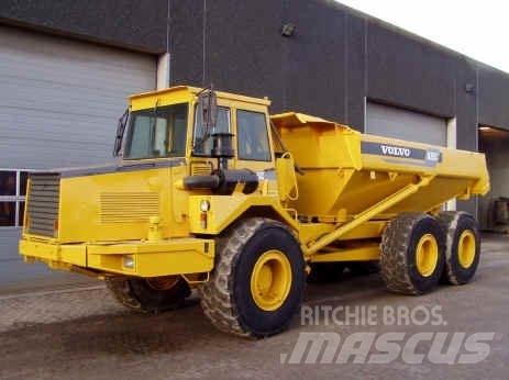 Volvo A25C Belden kirma kaya kamyonu
