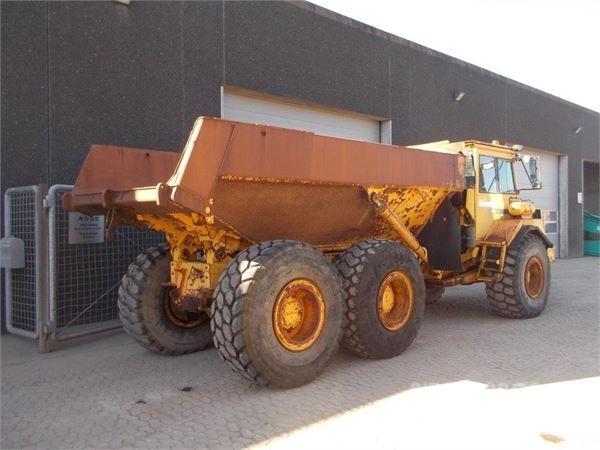 Volvo A25C Belden kirma kaya kamyonu