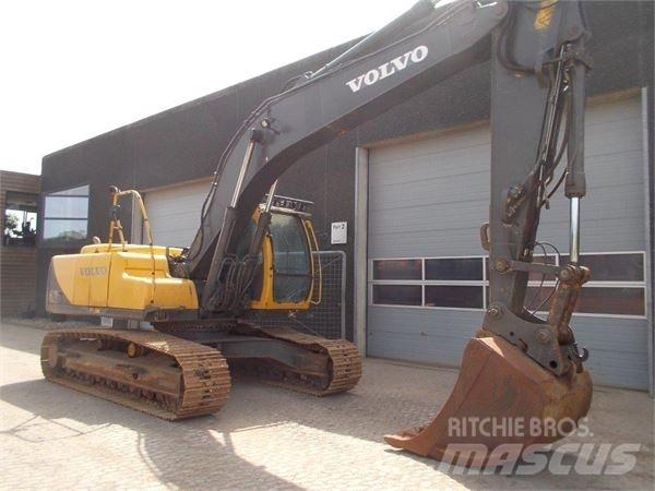 Volvo EC210LC Paletli ekskavatörler