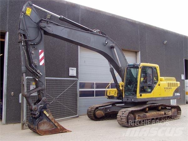 Volvo EC240BNLC Paletli ekskavatörler