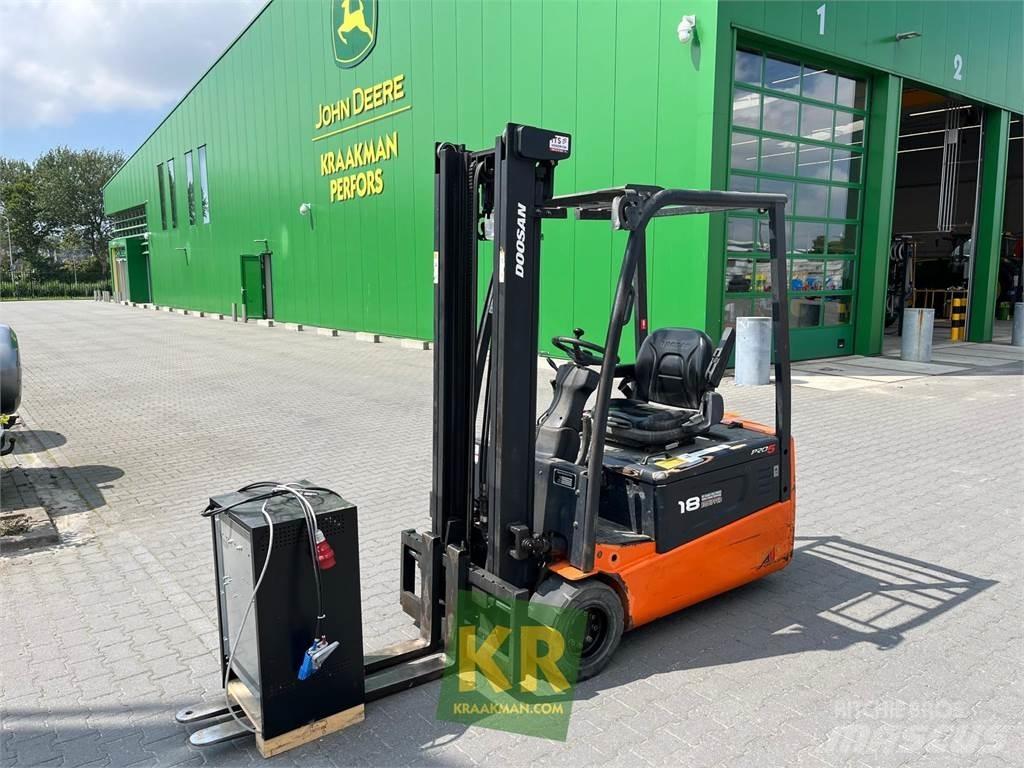 Doosan B18T Tarimsal teleskopik yükleyiciler