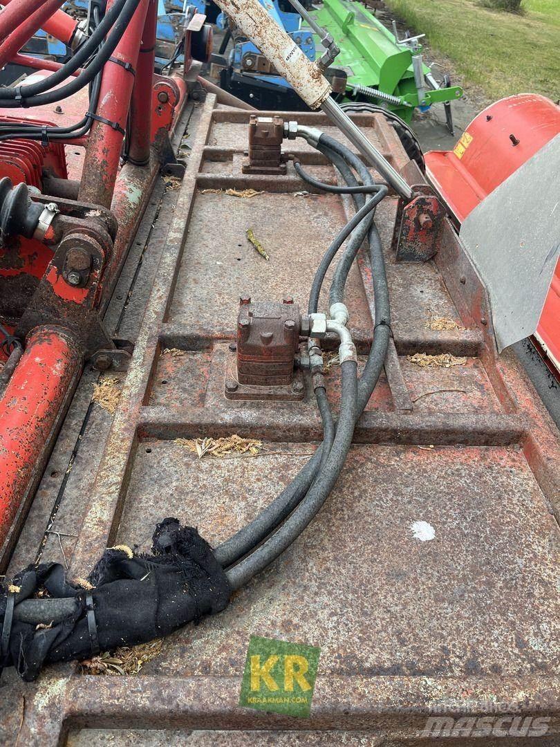 Dücker UM 27 Hasat makineleri