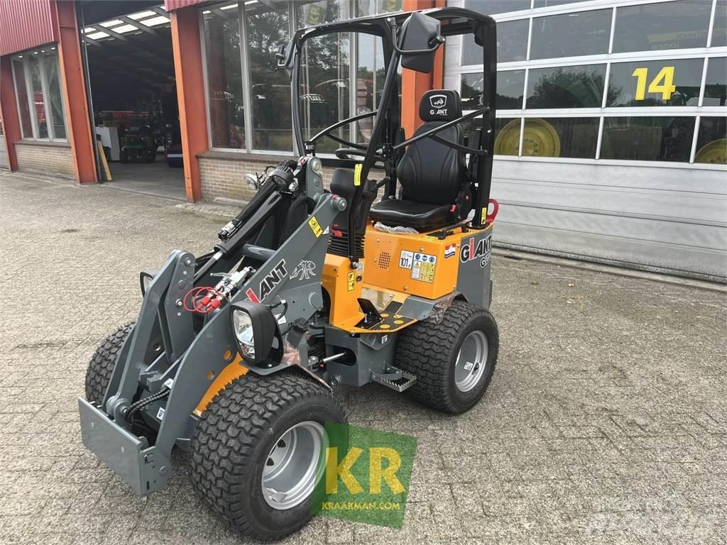 GiANT G1200 Ön yükleyici ve kazicilar