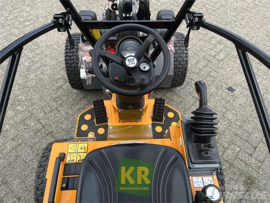 GiANT G1200 Ön yükleyici ve kazicilar