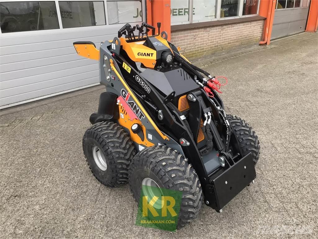 GiANT GS900 Ön yükleyici ve kazicilar