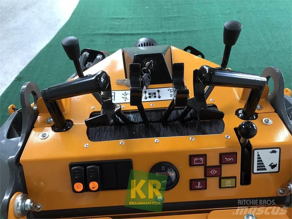 GiANT SK252D Ön yükleyici ve kazicilar