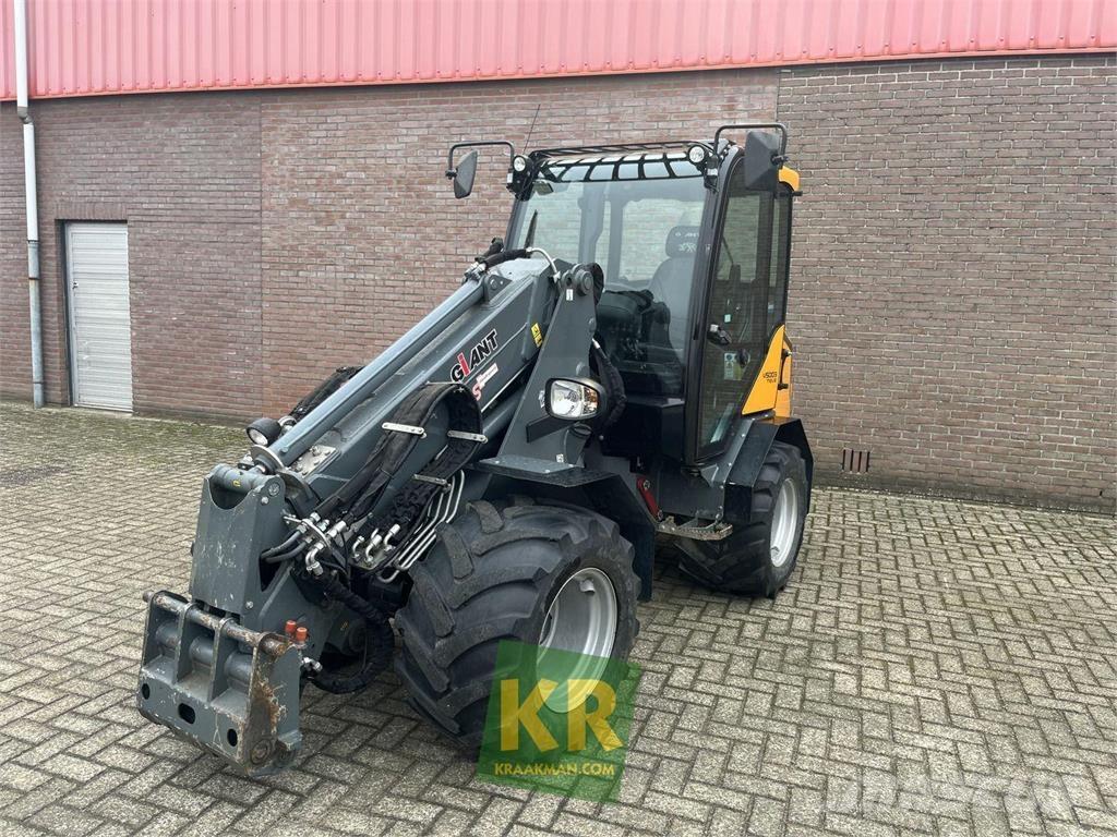 GiANT V5003 Ön yükleyici ve kazicilar