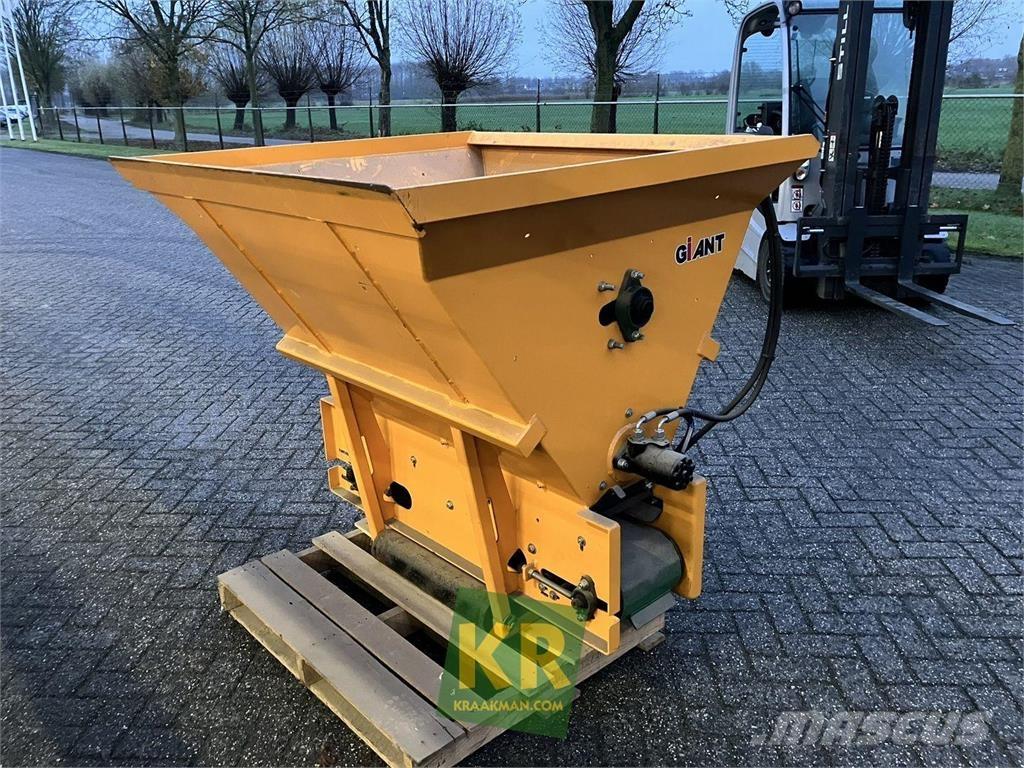 GiANT Verdeelbak Ön yükleyici ve kazicilar