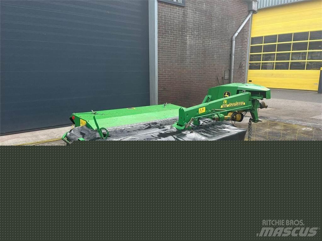 John Deere 328 Diger tarim makinalari