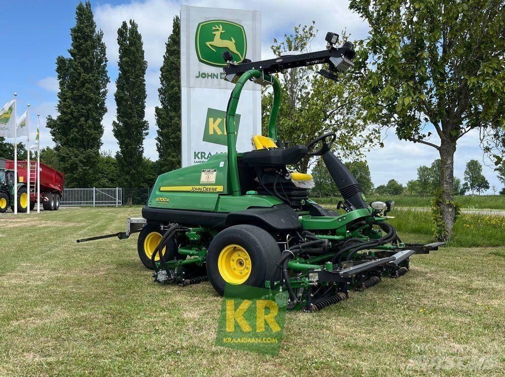 John Deere 6700A Çim biçme makineleri