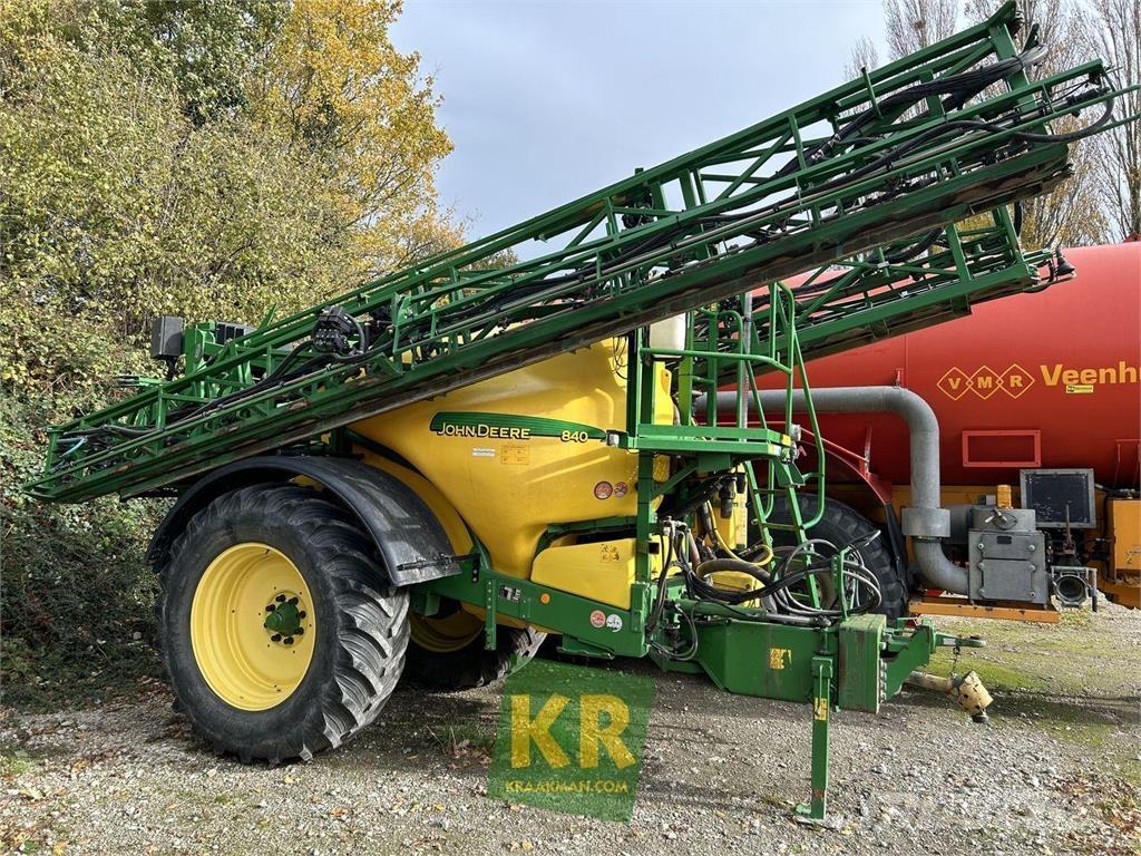 John Deere 840 Kendinden tahrikli pülverizatörler