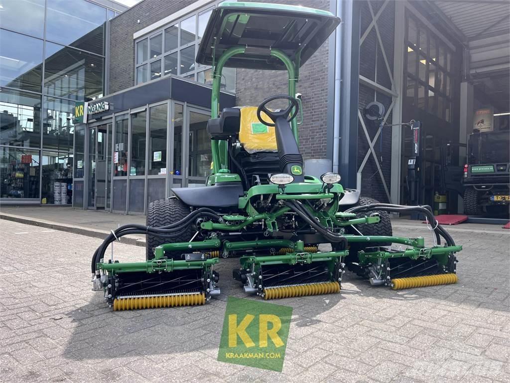 John Deere 8700A Çim biçme makineleri