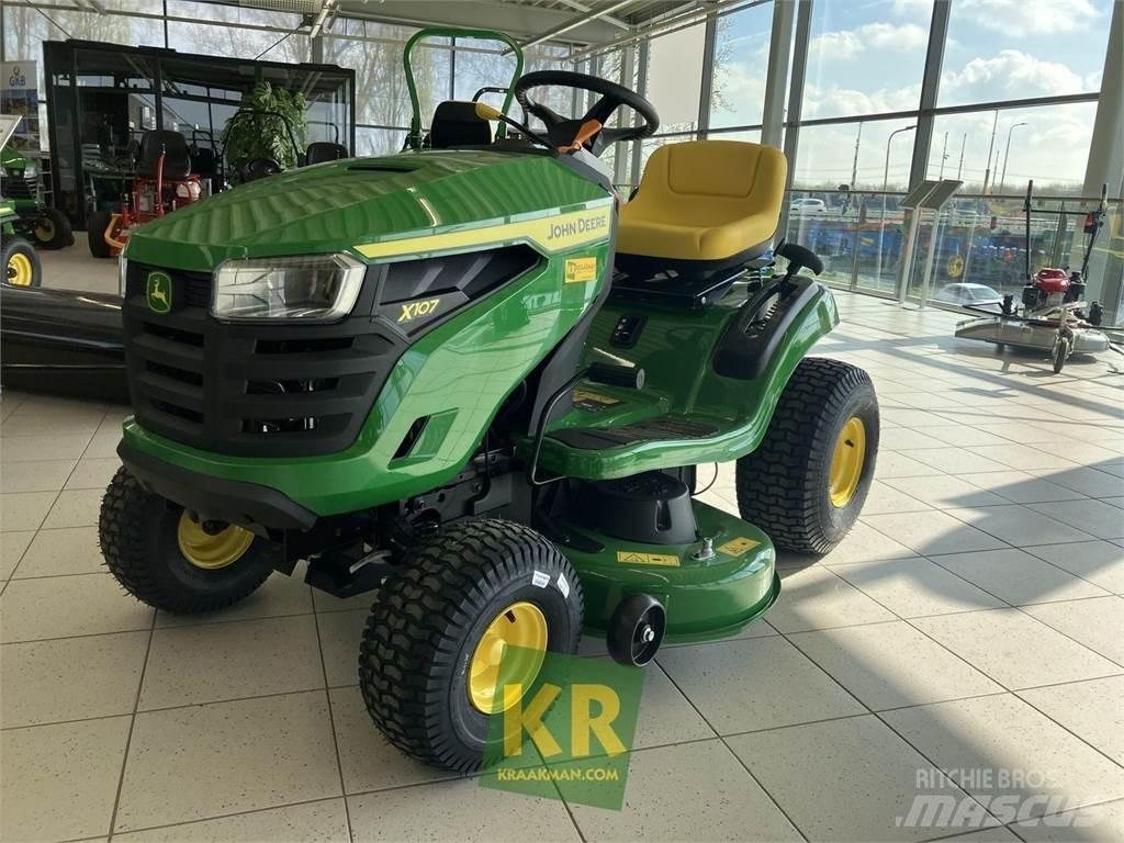 John Deere X107 Mobil çim biçme makineleri