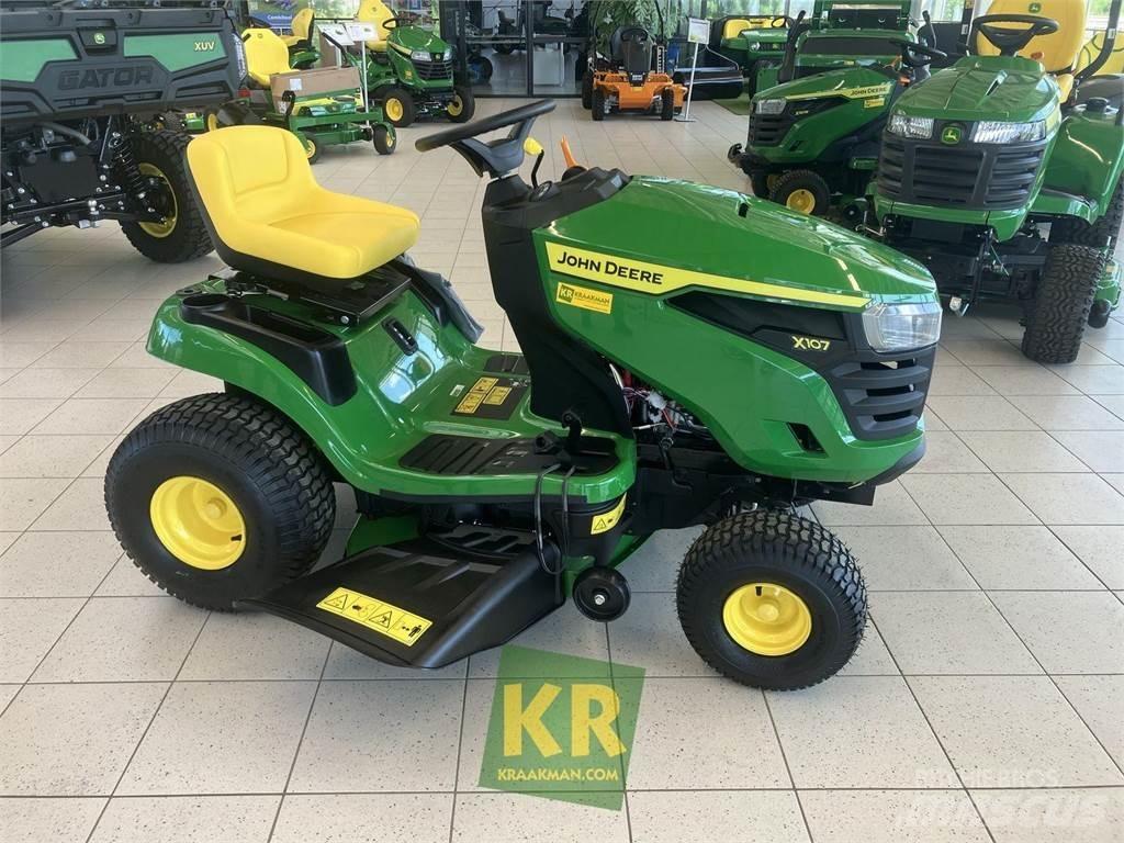 John Deere X107 Mobil çim biçme makineleri