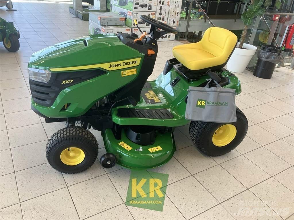 John Deere X107 Mobil çim biçme makineleri