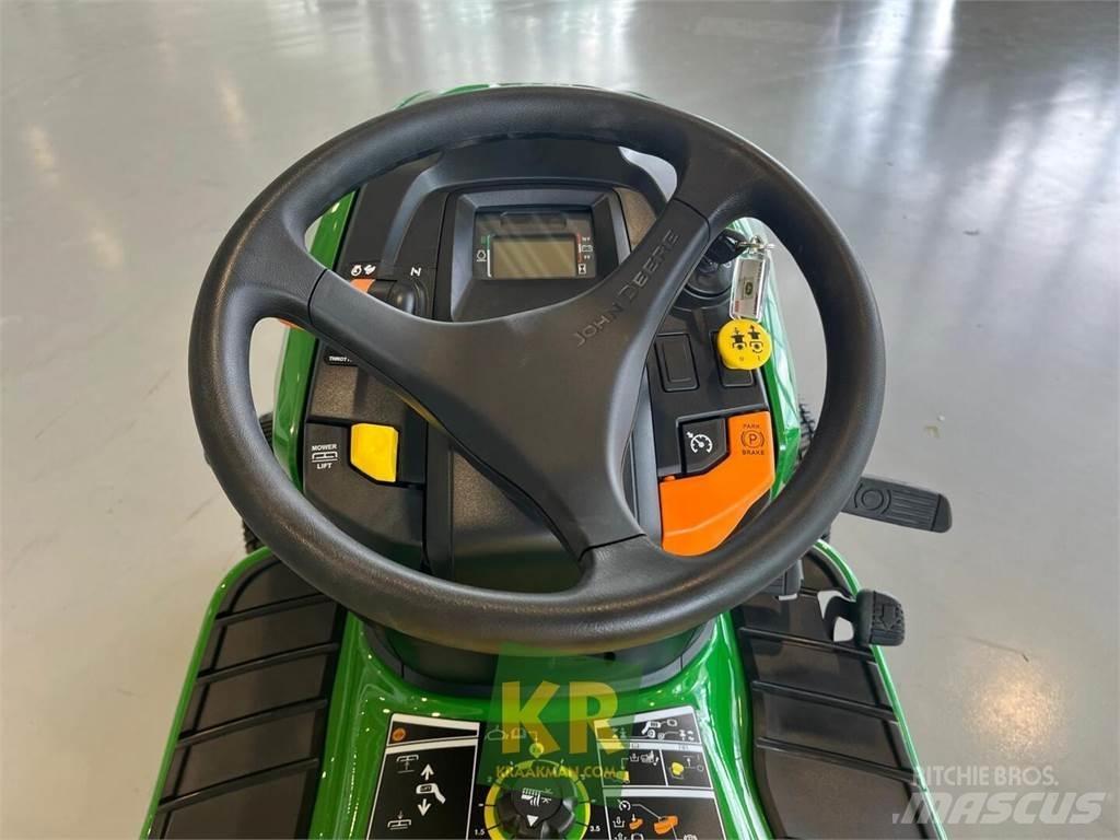 John Deere X380 Mobil çim biçme makineleri
