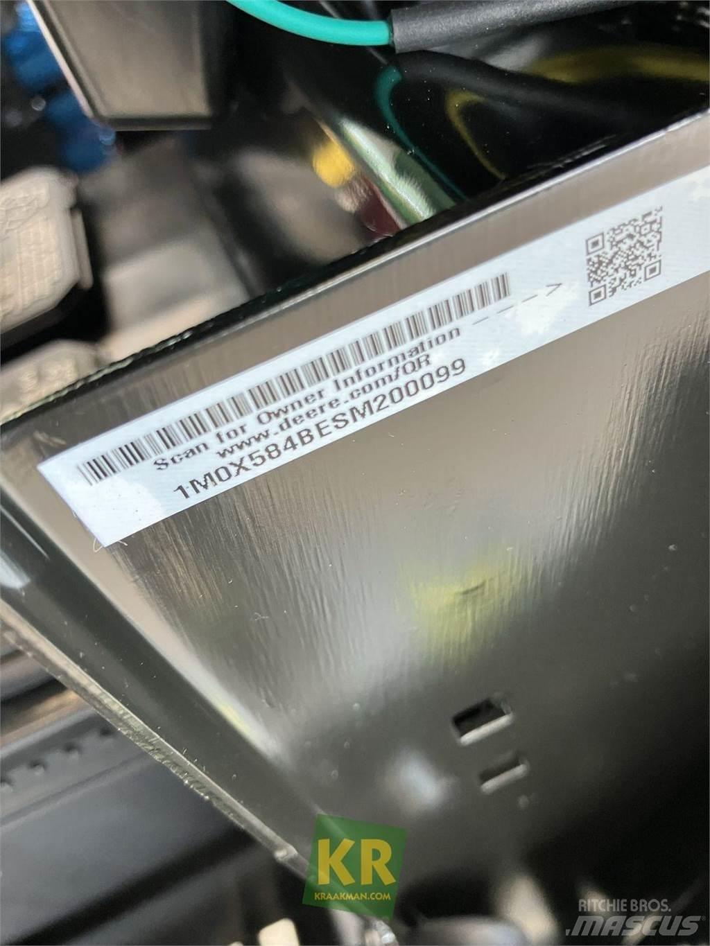 John Deere X584 Mobil çim biçme makineleri