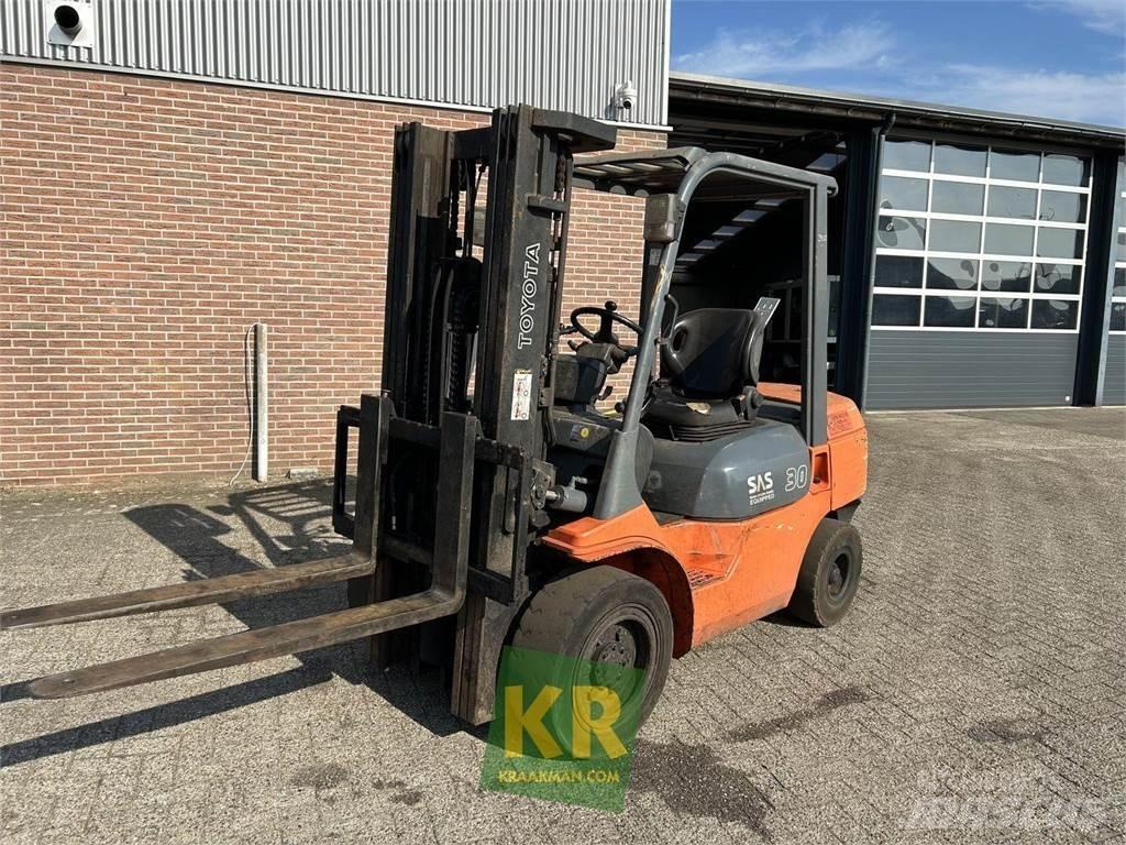 Toyota 02-7FDJF35 Tarimsal teleskopik yükleyiciler