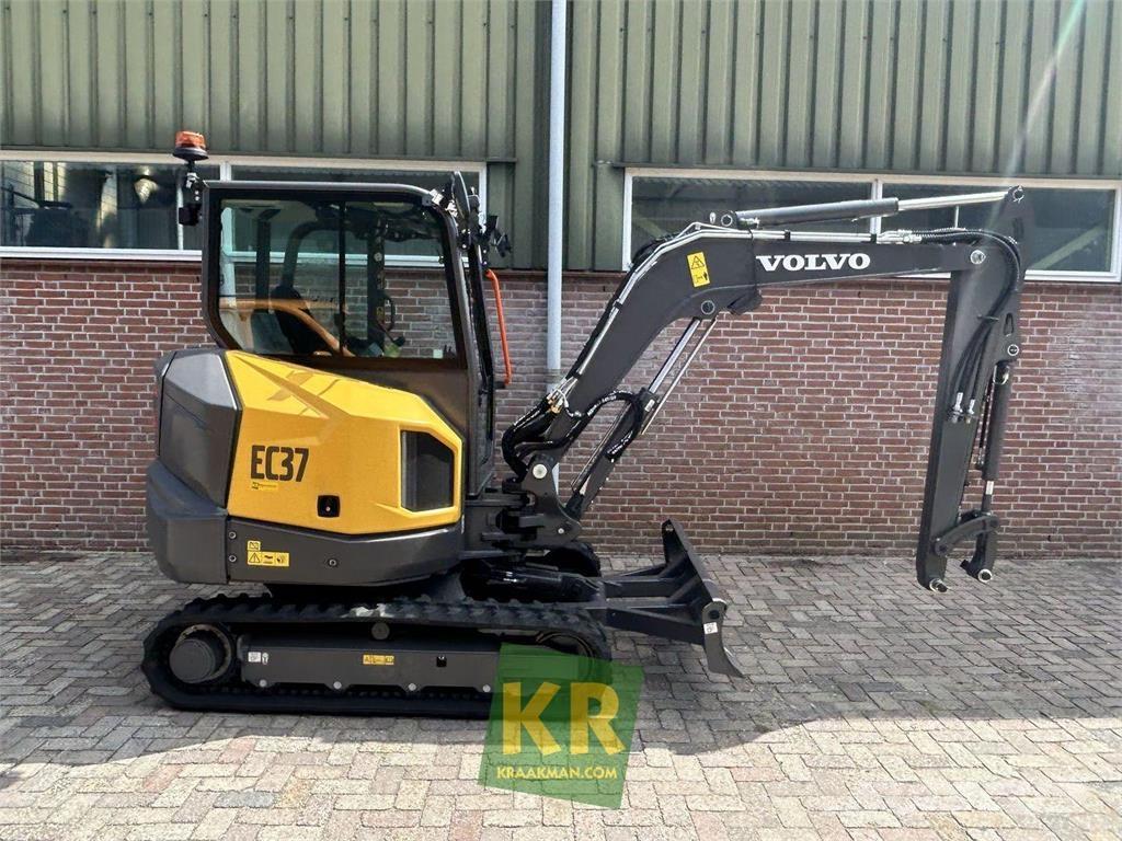 Volvo EC 37F Paletli ekskavatörler