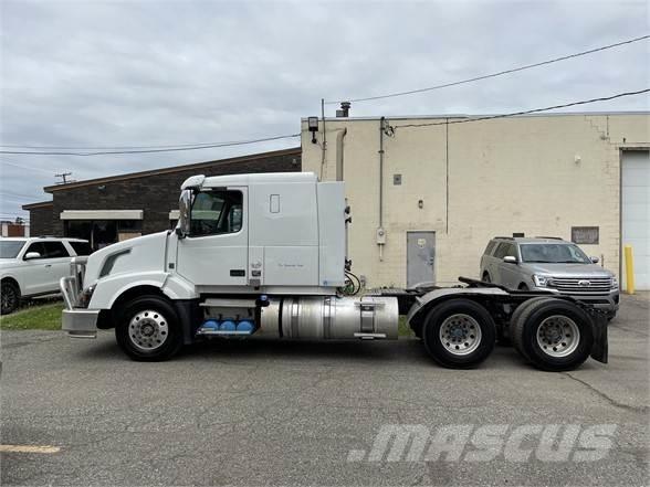 Volvo VNL64T630 Çekiciler